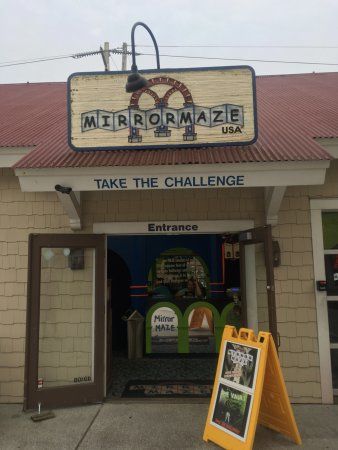 Mirror Maze USA